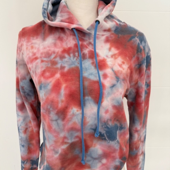Aviator Nation Light Blue & Red Tie Dye Pullover Sweatshirt & Jogger Set - Picture 3 of 13